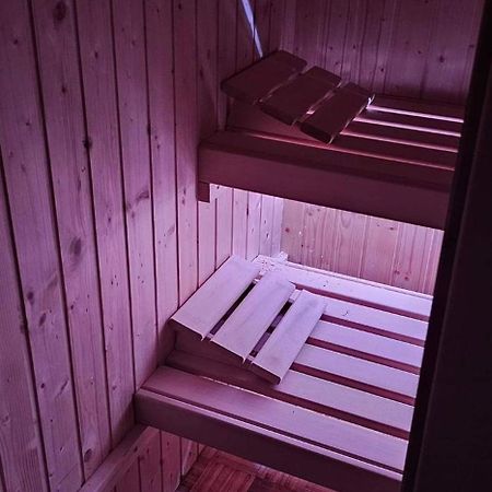 Stan Na Dan Kozarska Dubica Apartamento Bosanska Dubica Exterior foto