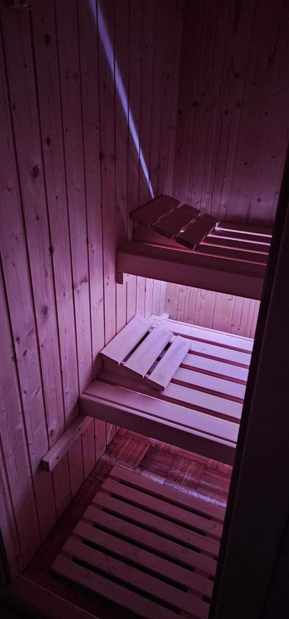 Stan Na Dan Kozarska Dubica Apartamento Bosanska Dubica Exterior foto